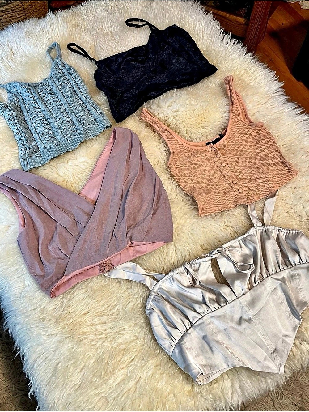 5 Women’s Crop Tops Variety
